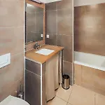 2 Bedroom Stunning In Stlaurent-de-la-cabr Ferienhaus *